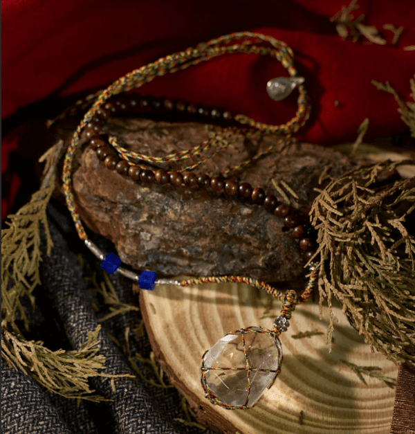 QUARTZ PENDANT WITH LAPIS LAZULI AND STERLING SILVER