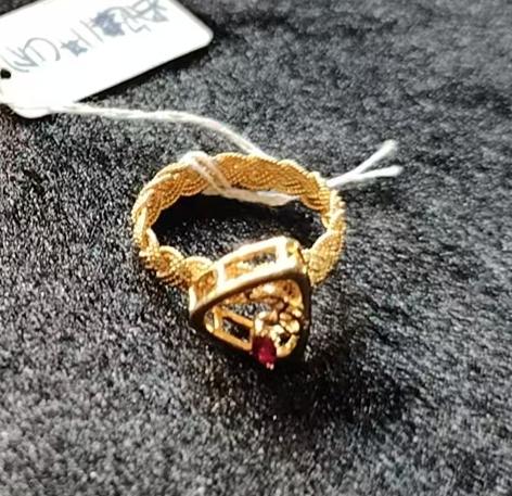 LUOGA "Woven Time" 18K Gold Ring with Natural Ruby | Hand-Carved Series